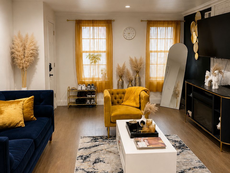 1st image of 582 Lexington Ave #2