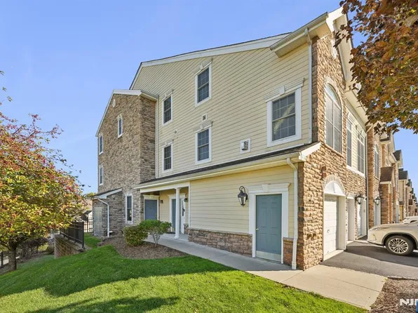 39 Forshee Cir, Montvale, NJ 07645