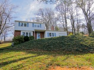 6765 Lamour St, Coopersburg, PA 18036