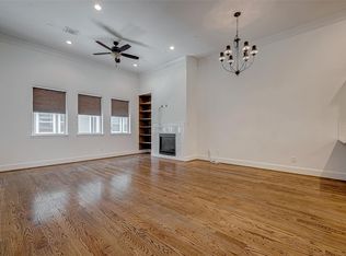 2411 Lawrence St, Houston, TX 77008