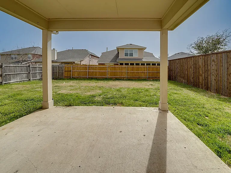 329 Highland Glen Dr — Photo 32
