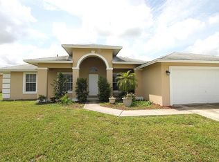 926 SW Hamberland Ave, Port Saint Lucie, FL 34953