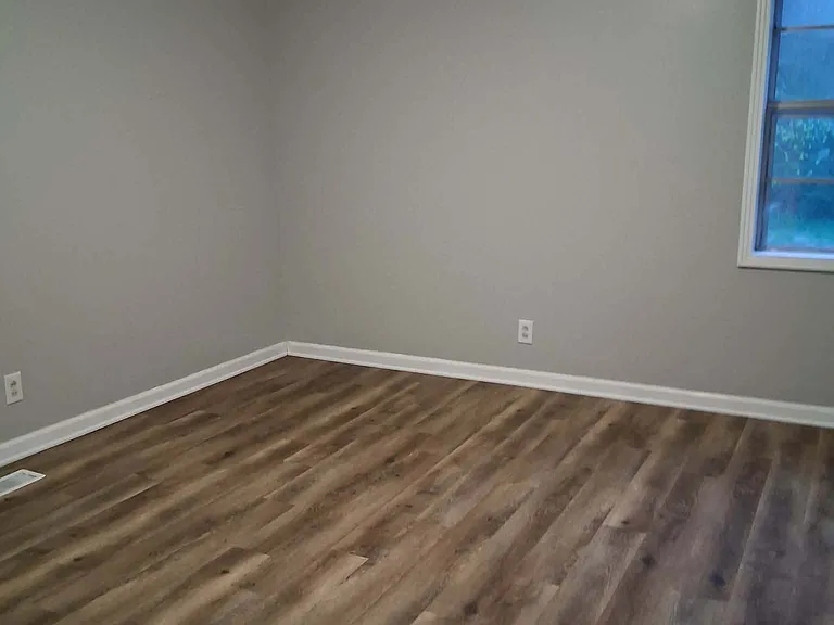 1103 Berrywood Ave — Photo 9