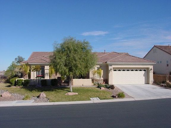 NICE CORNER LOT