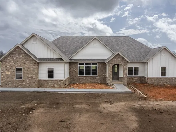13121 Bethel Blacktop Rd, Farmington, AR 72730
