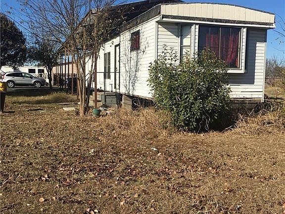 4th image of 3200 Eastern Valley Dr