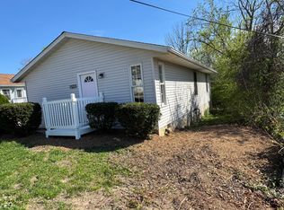 1523 W 8th St, Bloomington, IN 47404