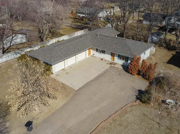 106 Birch St, Kearney, NE 68845