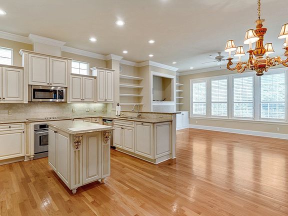 4th image of 1485 Vieux Carre Dr