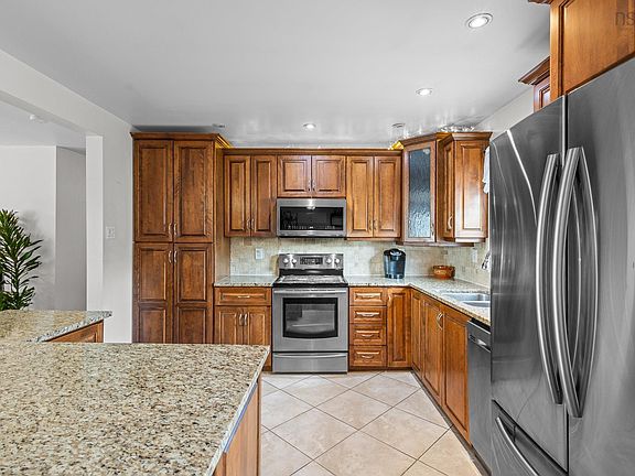3rd image of 31 Tower Rd