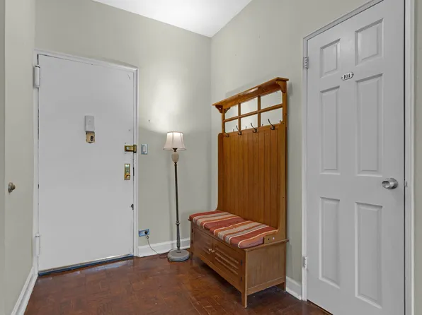 2465 Palisade Avenue image 6 of 27