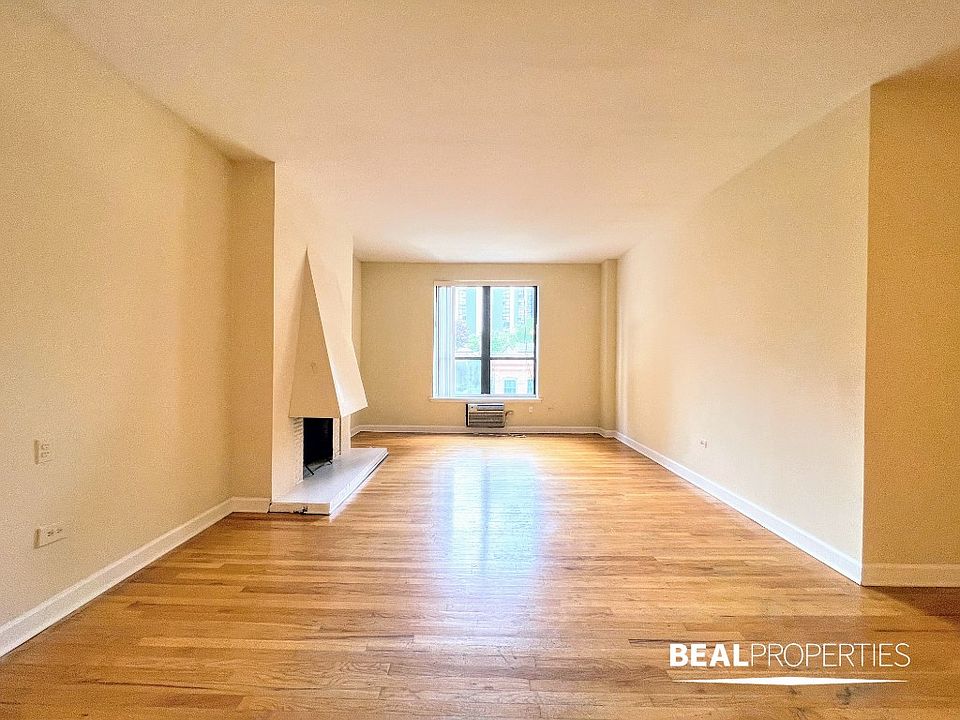 1st image of 1425 N Dearborn St #D4