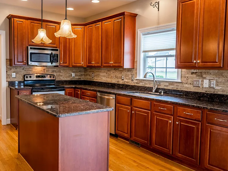 12306 Declaration Ave — Photo 34