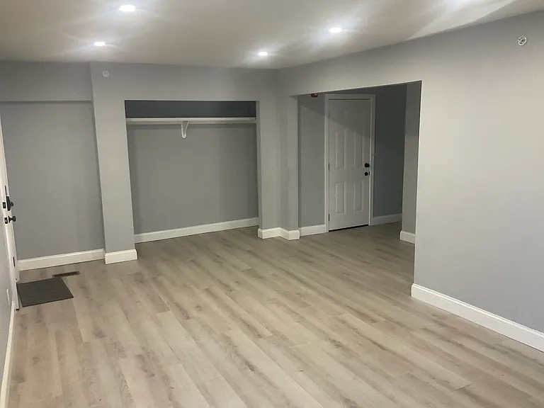 6 W Summer St #2 — Photo 9