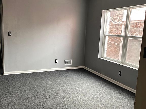 5th image of 1834 Hayden Ave