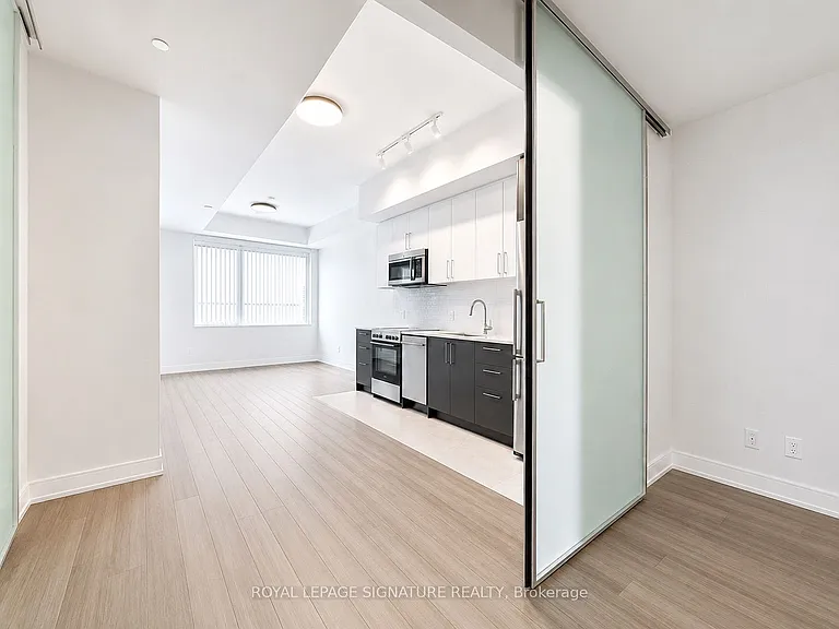 664 Spadina Ave #903 — Photo 3