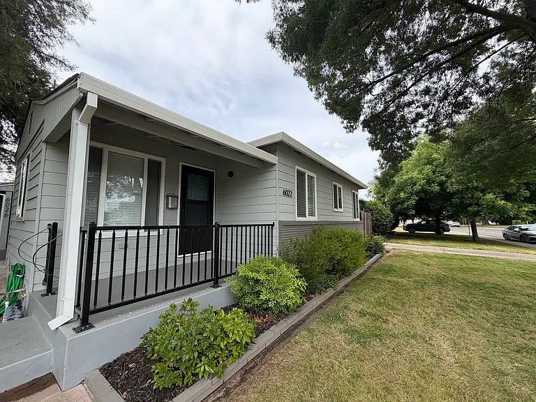 6022 Sandlin Way — Photo 10