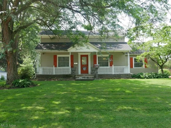 39 W Schaaf Rd, Independence, OH 44131