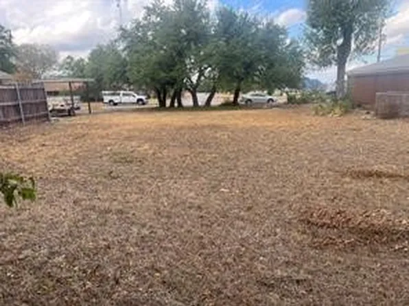 Elmira St, Weatherford, TX 76086