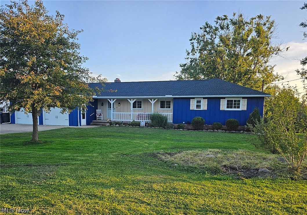 28000 Aurora Rd — Hawthorne Valley Country Club