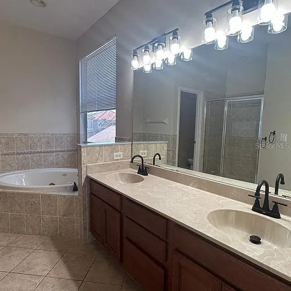 18048 Java Isle Dr — Photo 13