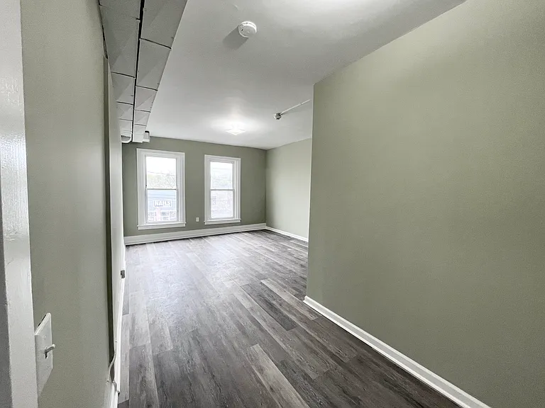 28 E Washington Ave #2A — Photo 2