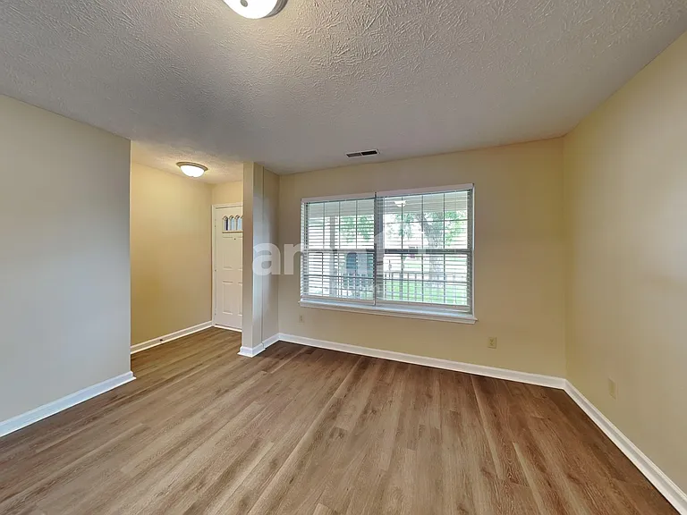 11256 Harrington Ln — Photo 5