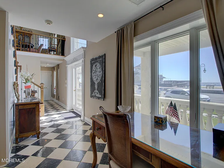1007 Ocean Ave — Photo 4