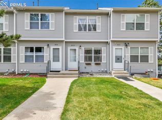 2074 Oakcrest Cir, Castle Rock, CO 80104