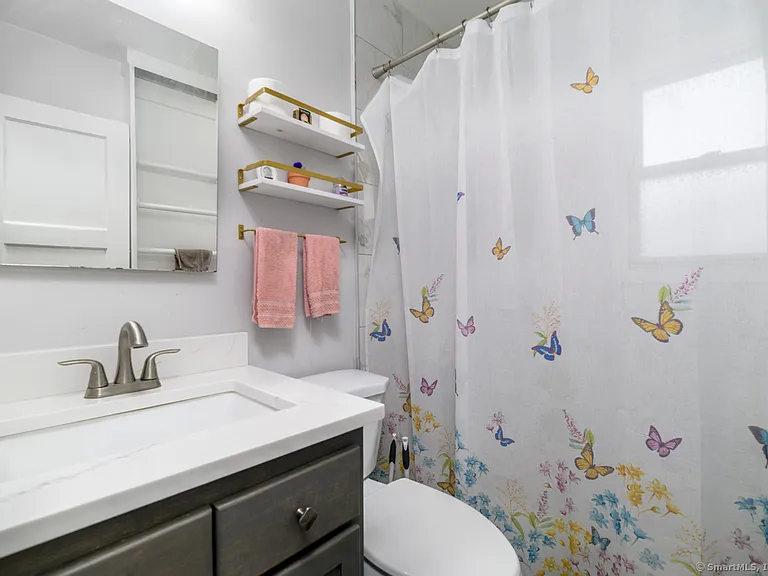 1046 E Main St #4 — Photo 11