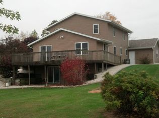 3796 Shady Ln, Green Bay, WI 54313