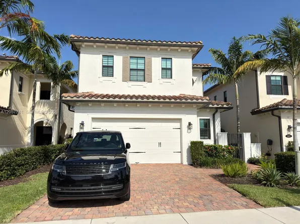 455 SW 113th Ln, Hollywood, FL 33025