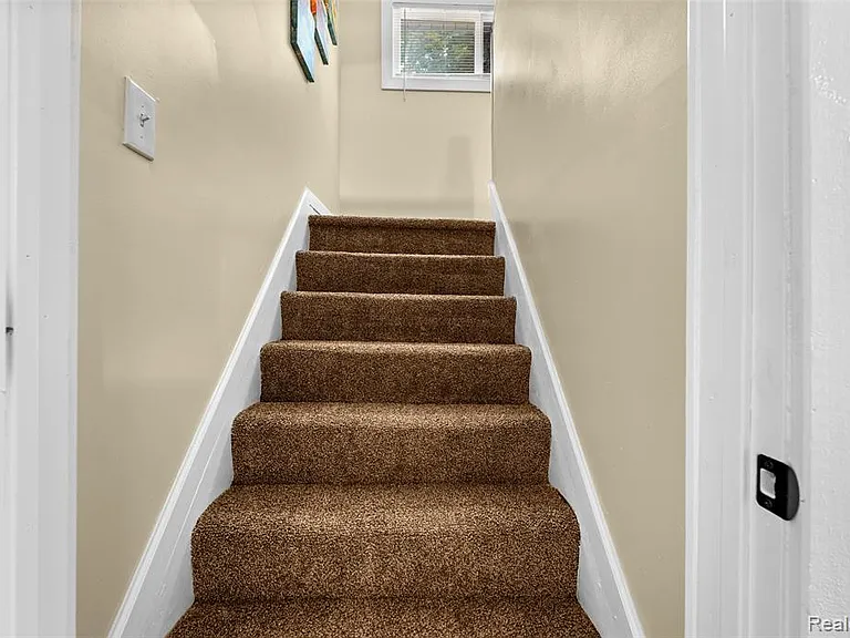 3196 Helen St — Photo 26