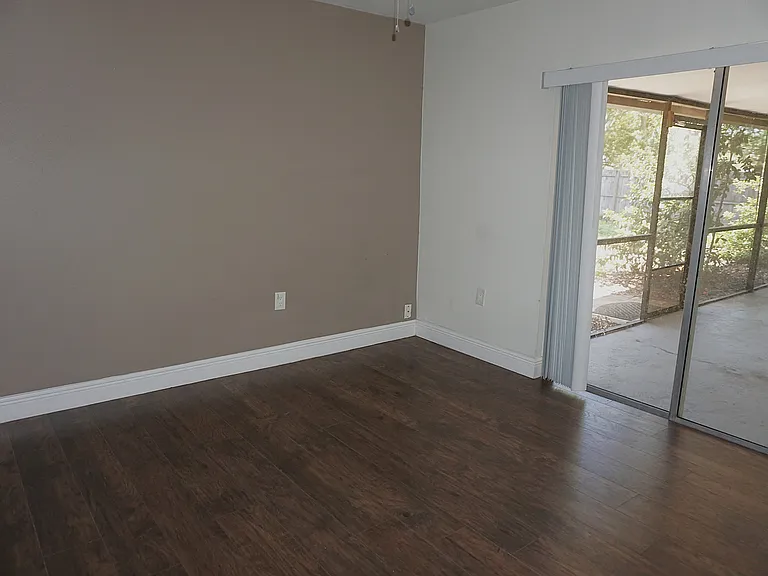 8511 Shady Glen Dr — Photo 18