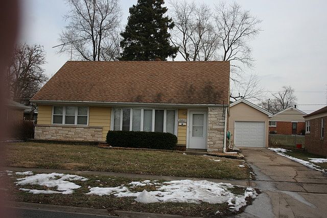 1st image of 10801 S Komensky Ave