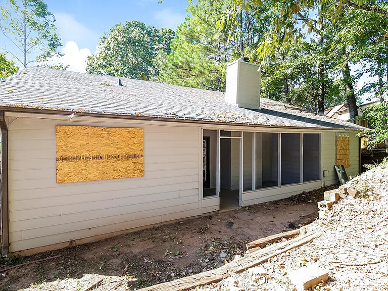 599 Maple Dr — Photo 16