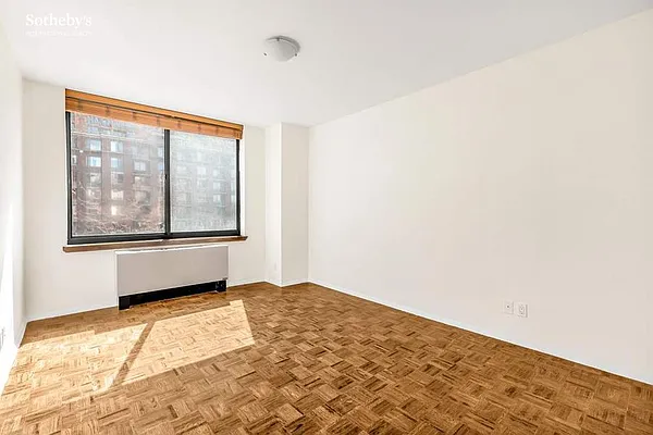 Rented by Sotheby's International Realty | media 13
