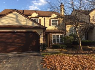 247 Ascot Ln, Streamwood, IL
