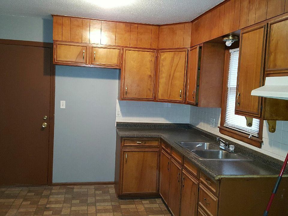 2nd image of 11513 Delmar Dr
