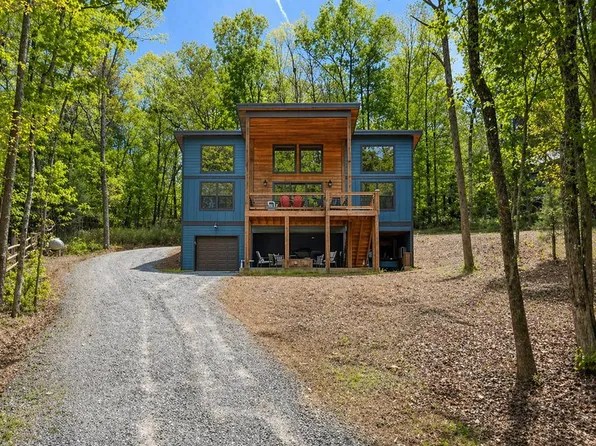 130 Orbit Ln, Ellijay, GA 30540