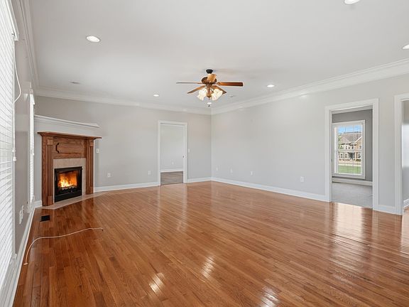 5th image of 50 Meadow Ridge Ln