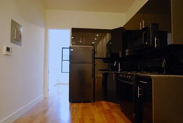 Rented by Nooklyn NYC LLC | media 20