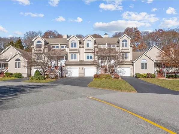 199 River Farms Dr Unit 199, West Warwick, RI 02893