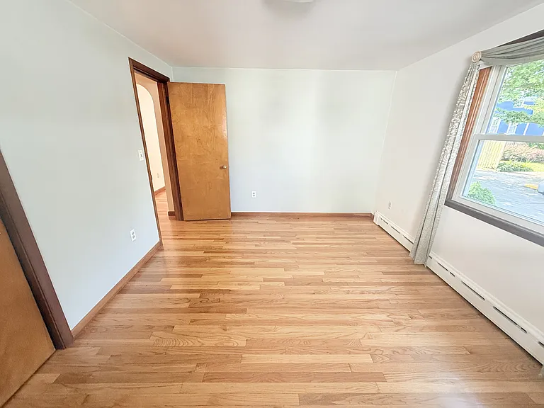 25 1/2 Thurston Ave #B — Photo 8
