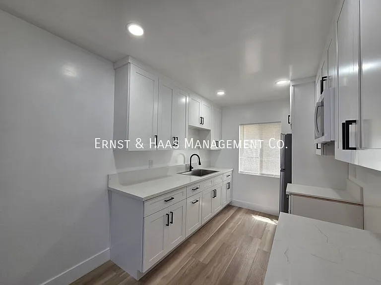 1440 Elm Ave #4 — Photo 7