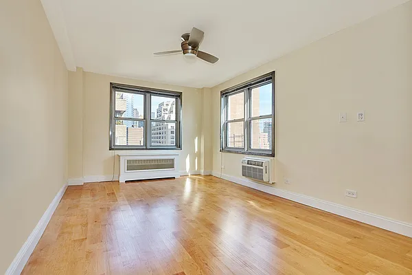 Sold by Nest Seekers International | media 8