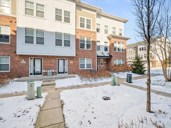 3543 Kemper Dr, Woodridge, IL 60517
