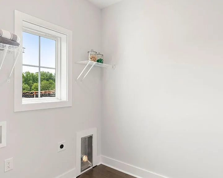 536 Judd Ave — Photo 16