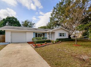 377 14th Ave SW, Largo, FL 33770