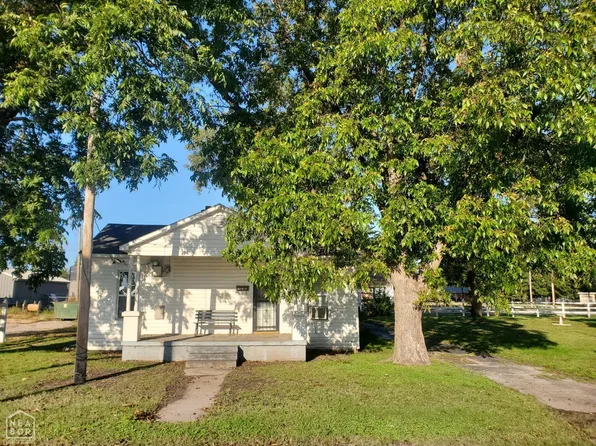 152 N Moore Ave, Piggott, AR 72454